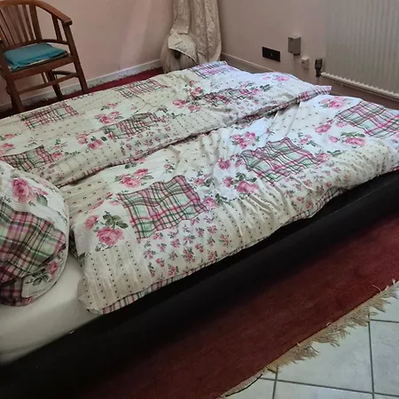 Souterrain, Eigener Eingang Apartment